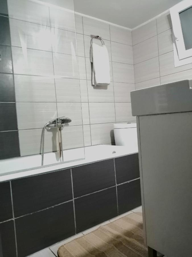 Comfortable Modern Entire House Near The Center Of Athens-Blue Serenity المظهر الخارجي الصورة